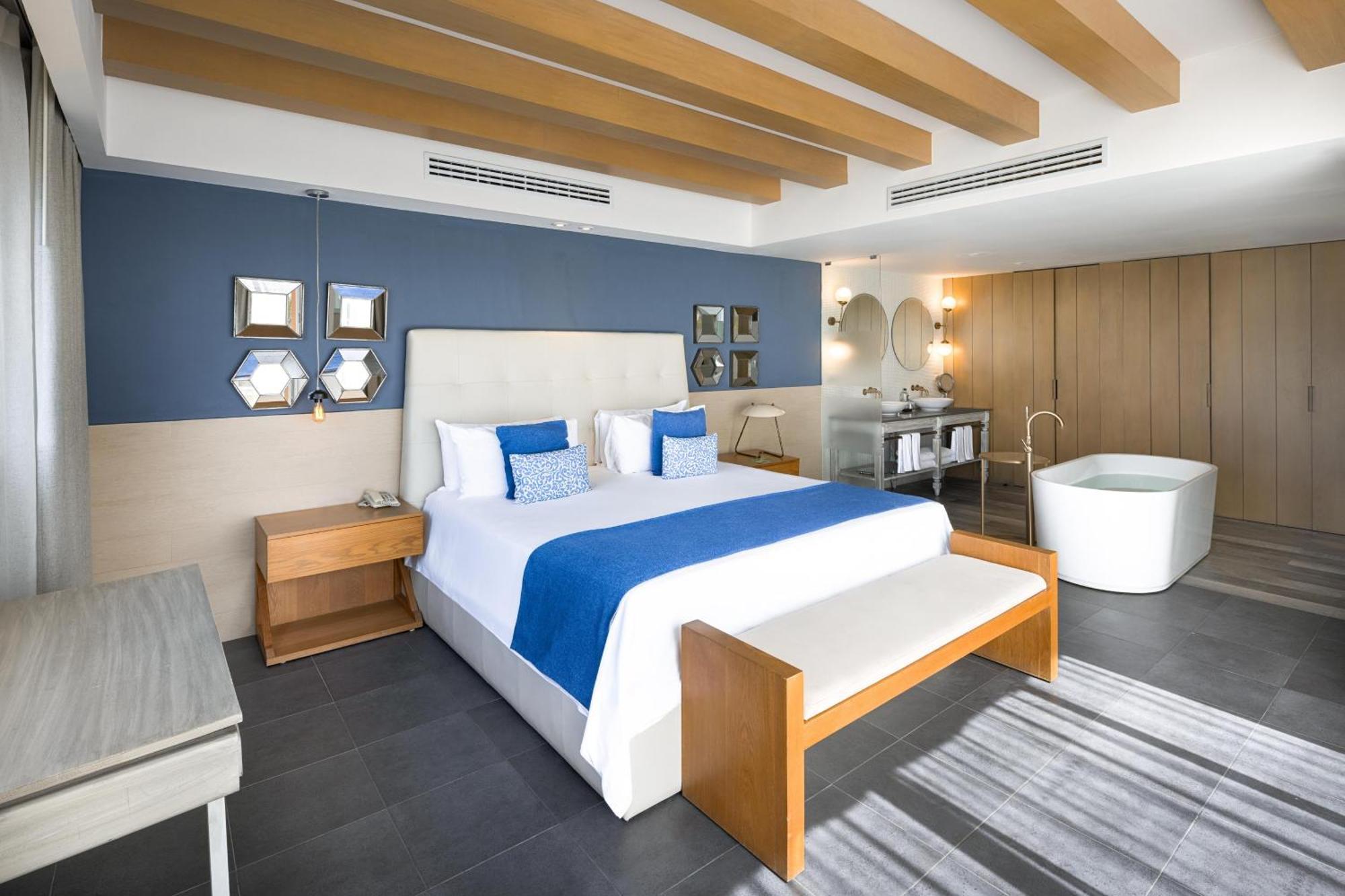 Privileged Suite Ocean View & Swimming Pool